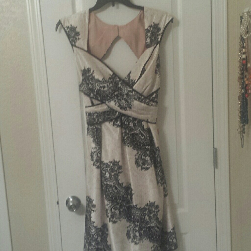 Stunning Jessica Simpson dress